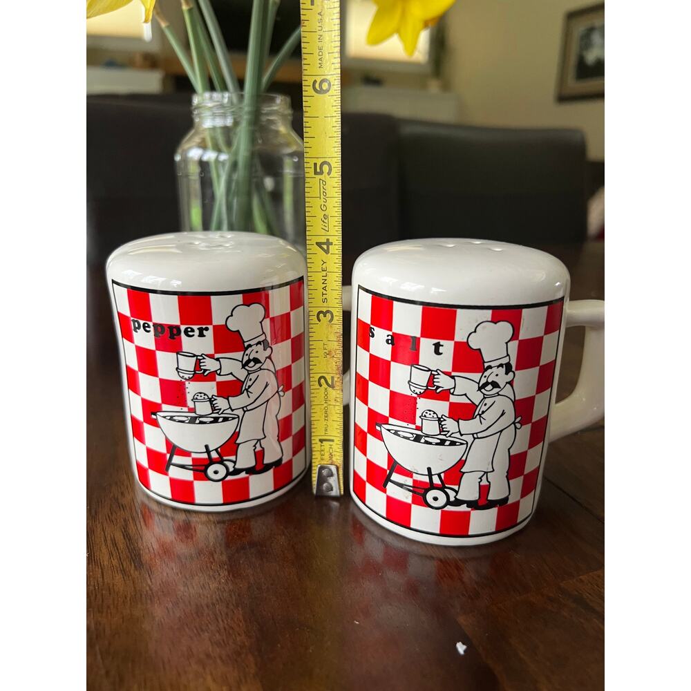 Retro Style Bbq Grilling Salt and Pepper Shaker Set - Picture 11 of 11